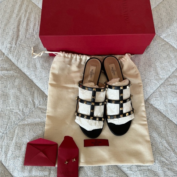 Valentino Rockstud Strappy Slides in Black - Picture 2 of 12